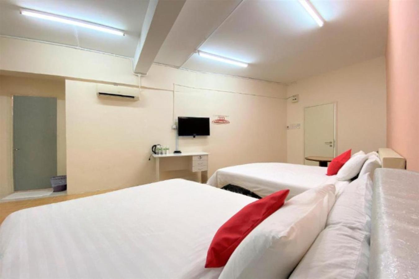 B Penang Hotel *