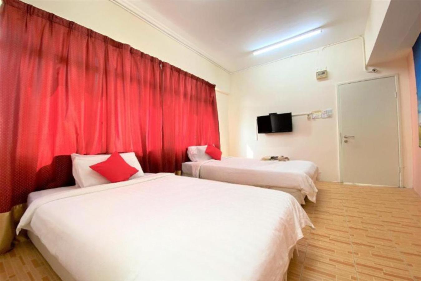 B Penang * George Town