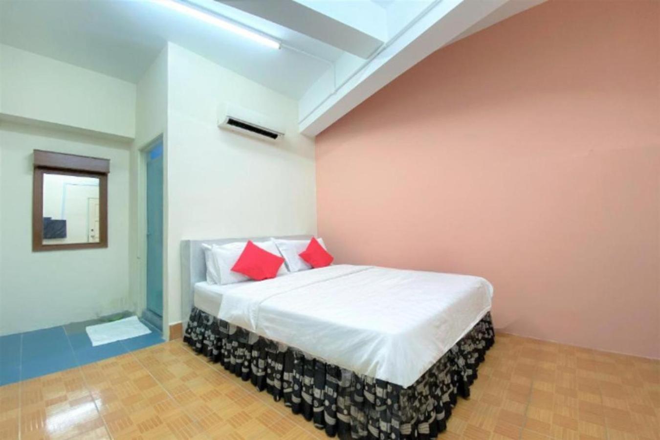 B Penang Hotel *